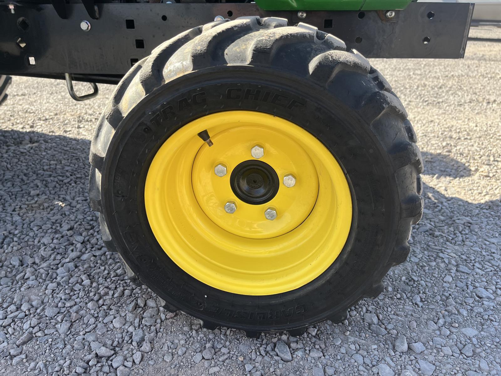 ./imagenes/INVOICE/2019/17516/TRACTOR JOHN DEERE 1025R (10).JPG